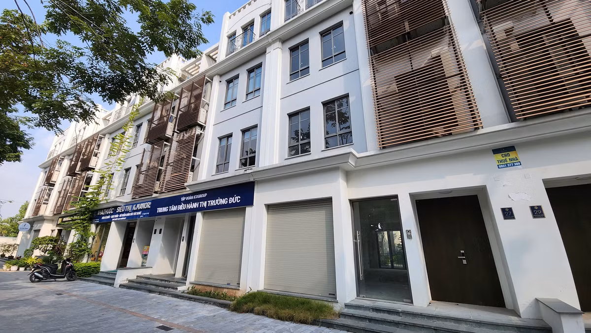 Cận cảnh The Manor Central Park của Bitexco bị yêu cầu thu hồi - Hình 2 Can canh The Manor Central Park cua Bitexco bi yeu cau thu hoi-Hinh-2