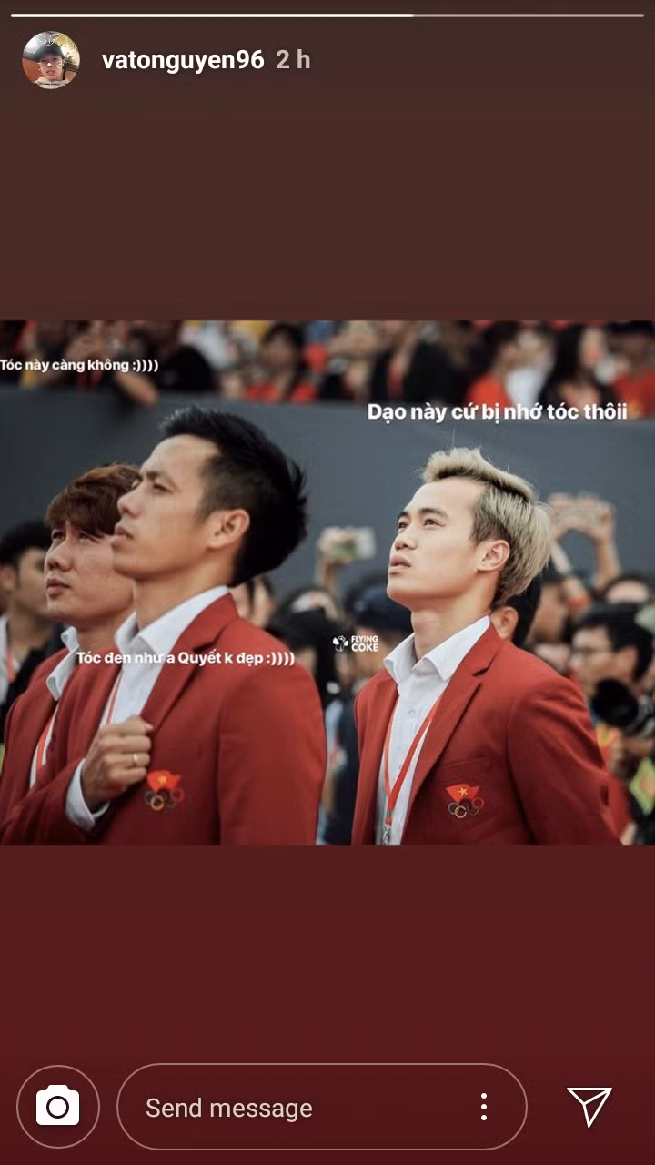 Bức ảnh đầy tinh nghịch của Văn Toàn trên Instagram.