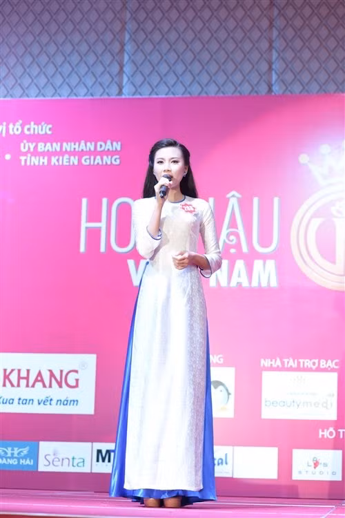 Từ đầu cuộc thi Hoa hậu Việt Nam, Nguyễn Thanh Tú đã thể hiện bản thân khá xuất sắc. Vẻ đẹp hình thể, khả năng giao tiếp, ứng xử nhanh, đặc biệt là khả năng thuyết trình bằng tiếng Anh được Thanh Tú phô diễn trong đêm thi tài năng khiến ban giám khảo và khán giả ấn tượng.