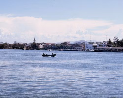 Một góc Đà Nẵng nhìn từ sông Hàn.