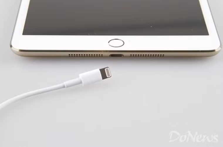 iPad mini 2 có tính năng nhận diện dấu vân tay? Theo những bức ảnh được đăng tải trên một trang mạng Trung Quốc thì iPad mini 2 có thể sẽ được ứng dụng tính năng nhận diện dấu vân tay cảu iPhone 5S.