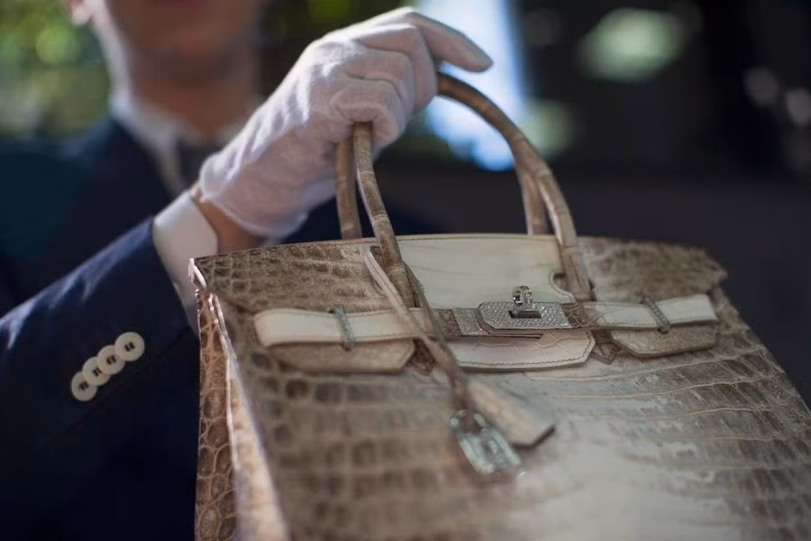 7,9 % phụ nữ Trung Quốc đều thích được tặng những sản phẩm hiệu Hermes.