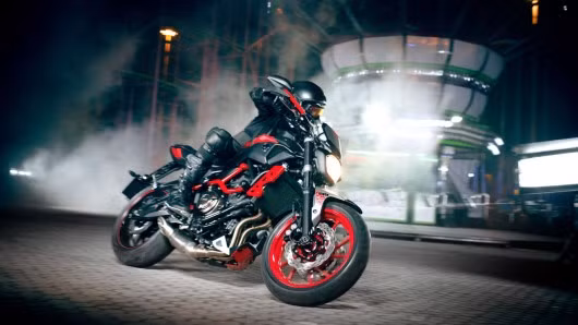 Ngoài ra, Yamaha còn trưng bày mẫu xe côn tay giá rẻ MT-07.
