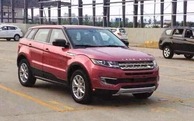 Hãng xe Trung Quốc Landwind Motors sản xuất mẫu xe SUV có tên gọi Landwind X7, mang hình dáng thiết kế sao chép 99% mẫu Range Rover Evoque của hãng Land Rover.