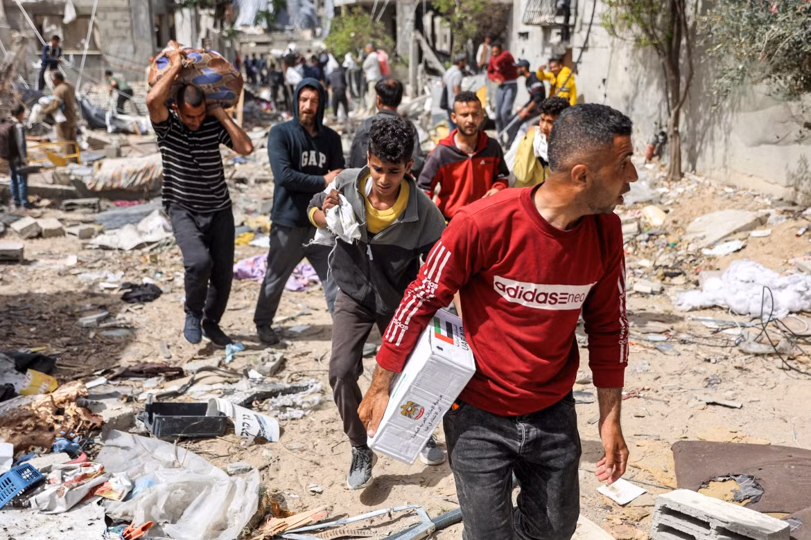  Ngày 23/4, hãng Al Jazeera dẫn số liệu thống kê từ Cơ quan Y tế Gaza cho biết, ít nhất 34.183 người đã thiệt mạng (chủ yếu là phụ nữ và trẻ em) và 77.084 người bị thương trong các cuộc tấn công của Israel vào Dải Gaza trong 200 ngày qua. Hiện, khoảng 7.000 người Gaza vẫn mất tích.