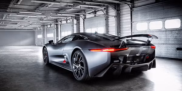 Siêu xe hybrid của Jaguar được tái sinh với động cơ xăng truyền thống