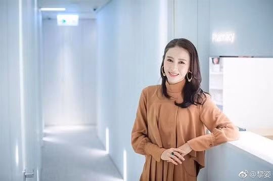 Xa Thi Man va nhung minh tinh xinh dep tung thong tri TVB mot thoi-Hinh-2