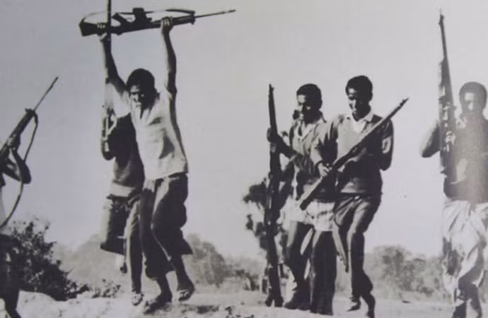 Cuộc chiến bắt nguồn từ sự phẫn nộ của Pakistan trước việc Ấn Độ giúp đỡ phong trào đấu tranh của người Bengal ở đông Pakistan, ủng hộ việc thành lập nhà nước Bangladesh tách khỏi Pakistan.