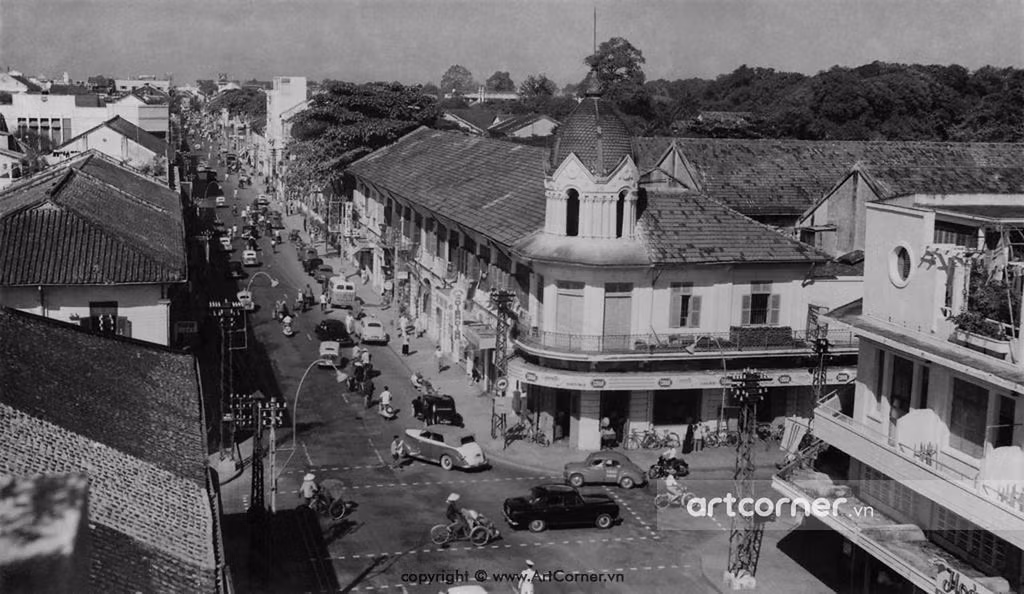 Giao lộ Đồng Khánh - Ngô Quyền (nay là Trần Hưng Đạo B - Ngô Quyền), 1959.