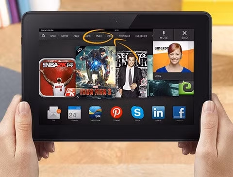  Amazon Fire HDX 8.9 - mẫu tablet thân thiện nhất với gia đình. Fire HDX 8.9 là mẫu máy tính bảng tốt nhất của Amazon từ trước tới nay. Để tiếp cận dễ dàng thư viện video rộng lớn của Amazon, mẫu máy tính bảng này được trang bị màn hình sắc nét cùng các loa phát âm lượng lớn hơn. Những đặc điểm này khiến Fire HDX 8.9 trở thành lựa chọn tuyệt vời đối với người "ghiền" xem phim.