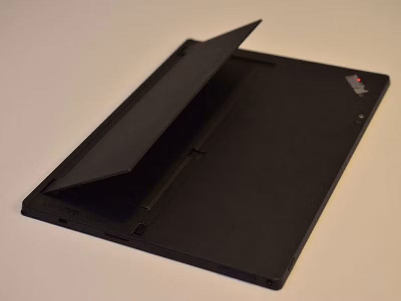 Giá bán của Lenovo ThinkPad X1 Tablet là 899 USD (tương đương 20 triệu đồng).