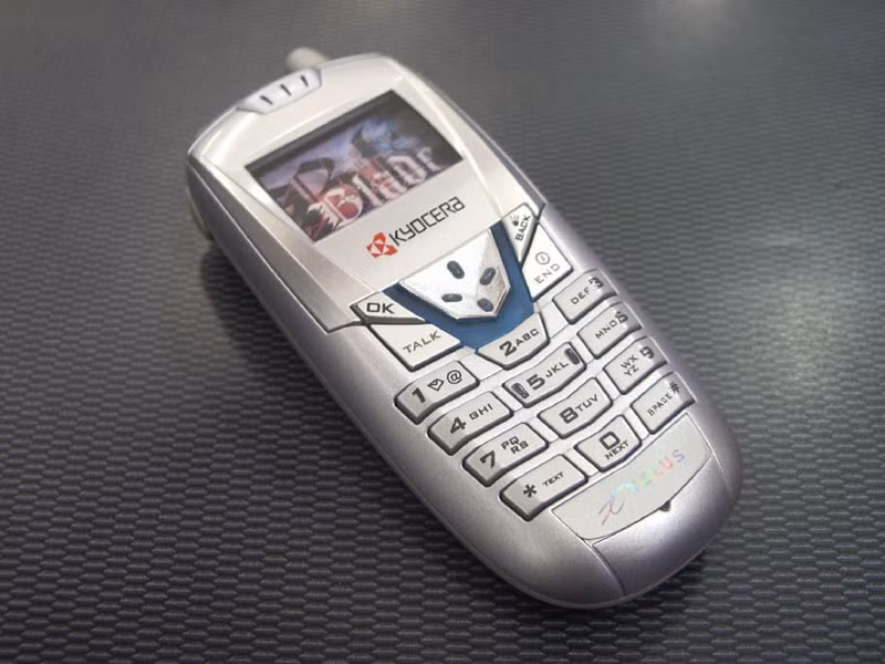 5. Kyocera Blade (thời điểm ra mắt: 2003).