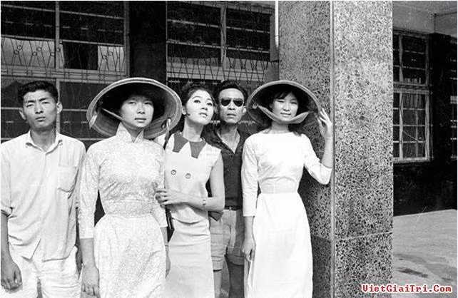 Hình ảnh áo dài và nón lá đã trở thành một nét đặc trưng của dân tộc và được bạn bè thế giới nhớ tới khi nhắc tới Việt Nam. 