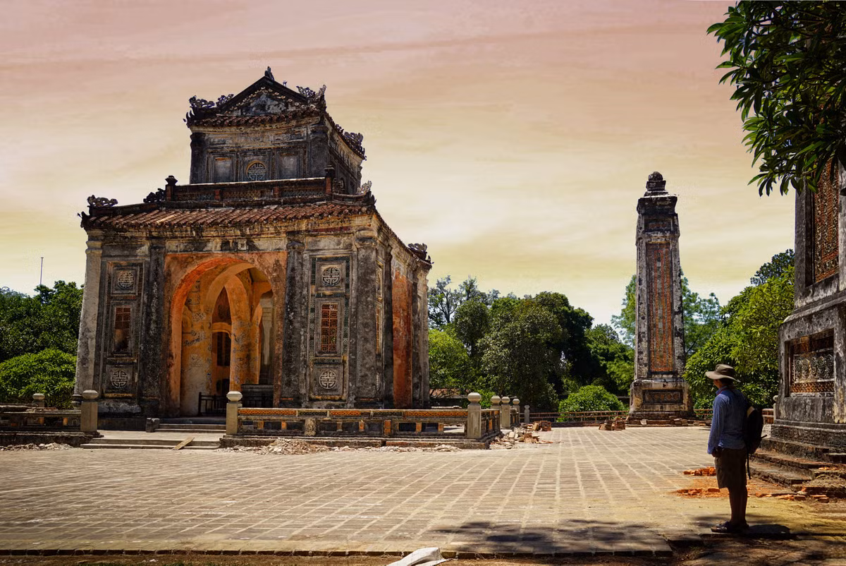 Cận cảnh nhà bia, nơi lưu giữ tấm bia Khiêm Cung Ký. Ảnh: Eduardo Teixeira de Sousa / 500px.com.