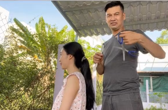 Tiet Cuong cho vo tre len song voi man tro tai cat toc-Hinh-13