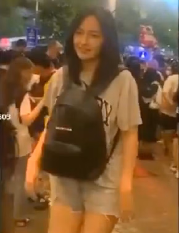 Mai Phuong Thuy khoe nhan sac tuoi tan nhu thien than qua cam thuong