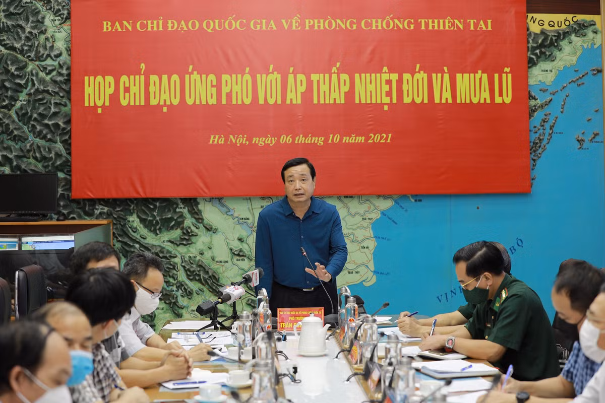Mien Trung du kien so tan gan 300.000 nguoi tranh mua lu-Hinh-2