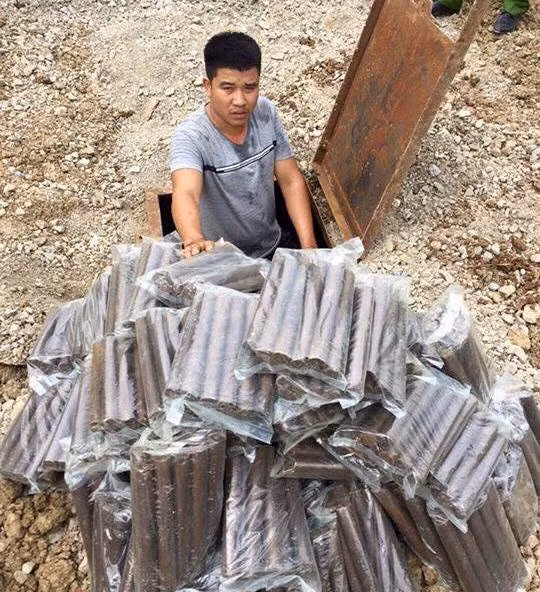 Hầm bí mật khủng dưới lòng đất cất giấu hàng tạ thuốc nổ Ham bi mat khung duoi long dat cat giau hang ta thuoc no