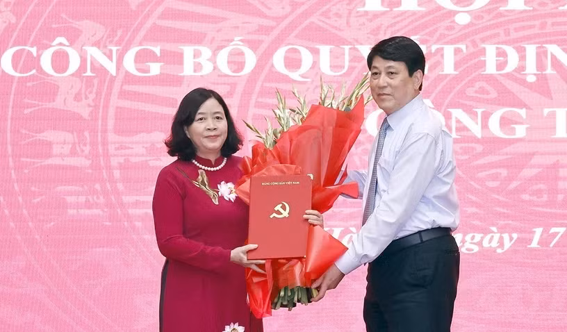 Ba Bui Thi Minh Hoai lam Bi thu Thanh uy Ha Noi