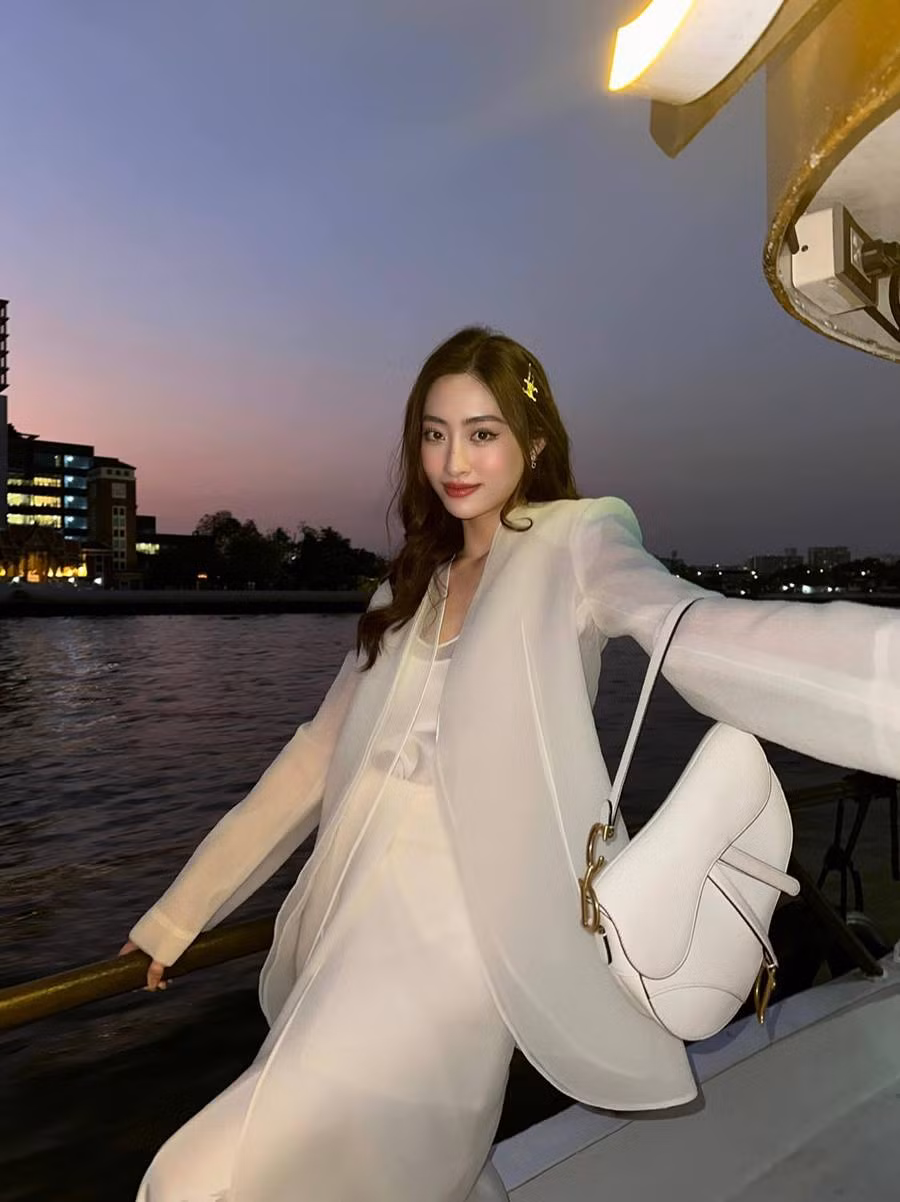 Luong Thuy Linh: Dan ong giau chon phu nu dep de con huong gen troi-Hinh-3