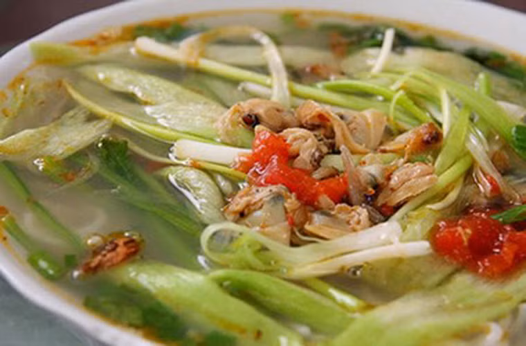 Canh ngao chua dọc mùng.