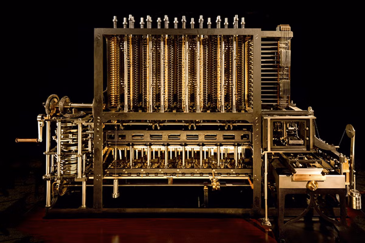 Năm 1822, Charles Babbage bắt đầu thiết kể máy tính cơ học Babbage, chiếc máy có khả năng thực hiện các phép tính phức tạp.