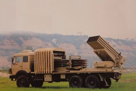 Hệ thống pháo phản lực phóng loạt Type 90B.