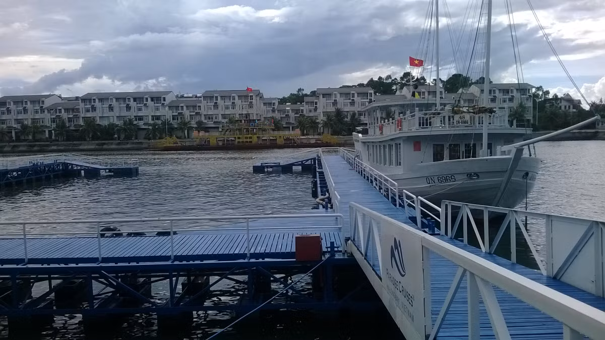 Cảng có hệ thống hạ tầng tiện ích và dịch vụ đồng bộ, là điểm đến lý tưởng của du khách trong và ngoài nước. Ngay sau khi nhận Kỷ lục Việt Nam, Tập đoàn Tuần Châu và Tổ chức Kỷ lục Việt Nam sẽ tiếp tục đăng ký tham gia xác lập Kỷ lục Châu Á và Kỷ lục Thế giới. Đây là một bước đột phá nhằm đưa thắng cảnh bậc nhất Việt Nam, thương hiệu Vịnh Hạ Long vươn xa hơn nữa trên trường quốc tế.