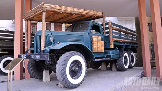 "Người anh hùng" trên đường Trường Sơn.