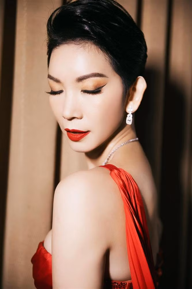 Xuan Lan nua dem: 