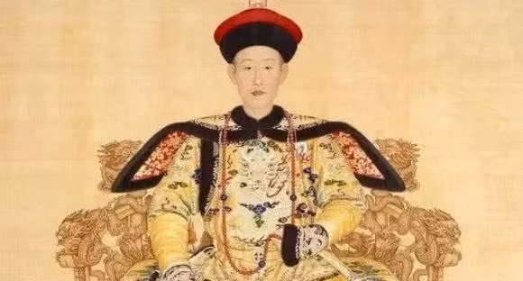 Vi sao Can Long thong minh mot doi van chon Gia Khanh ke vi?
