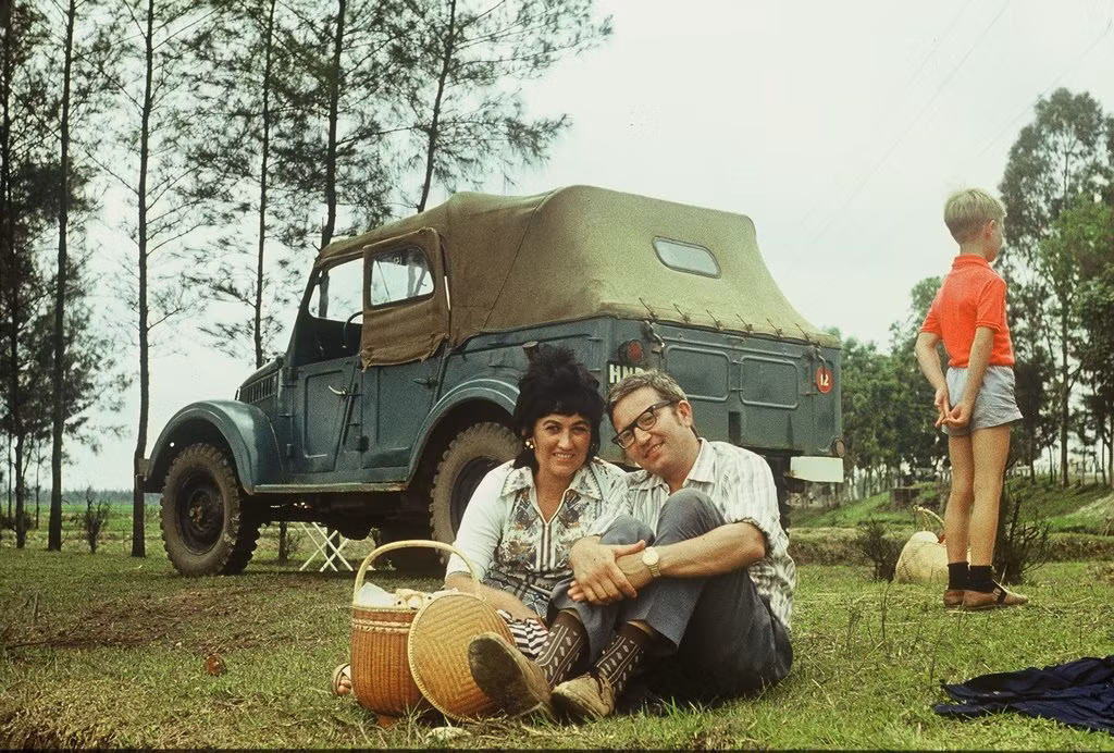 Vinh Ha Long nam 1973-1974 qua ong kinh chuyen gia Duc