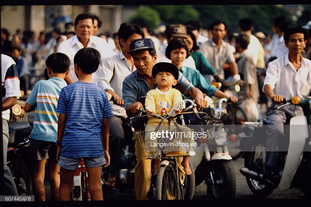 Cuoc song o TP.HCM nam 1991 qua anh cua Jacques Langevin
