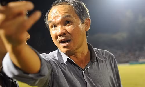 Bầu Đức rất mong muốn sự việc nghi vấn gian lận tuổi của Công Phượng sớm kết thúc để em cùng CLB HAGL có thể yên tâm chuẩn bị cho mùa giải V.League 2015.