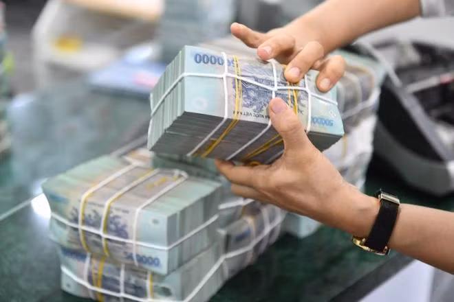 Lai suat lai lap dinh, co tien gui ngan hang la suong