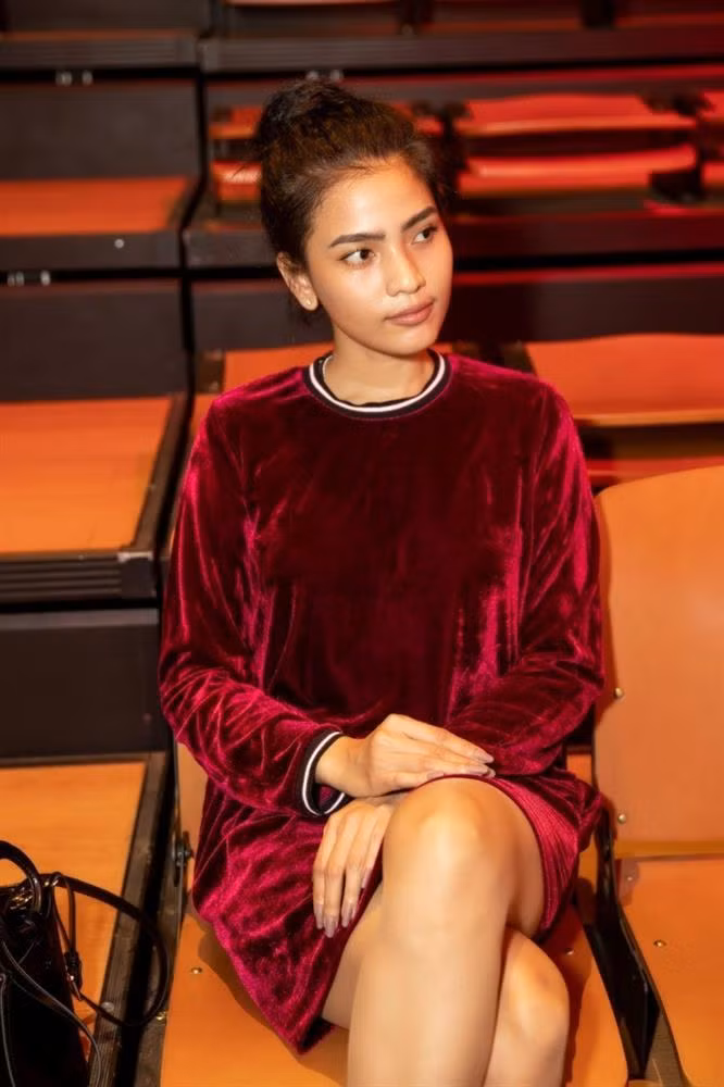 Mỹ nhân Việt hiếm hoi 'hạ' được nhan sắc Phạm Hương - Hình 12 My nhan Viet hiem hoi 'ha' duoc nhan sac Pham Huong-Hinh-12