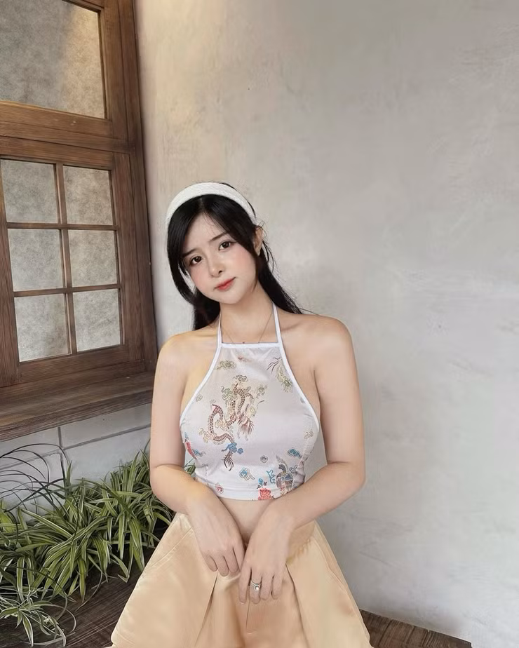 Đỗ Khánh An (An Dâu) là hot girl 9x nổi tiếng Sài thành.