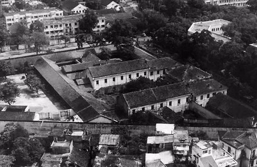 Nhà tù Hỏa Lò.