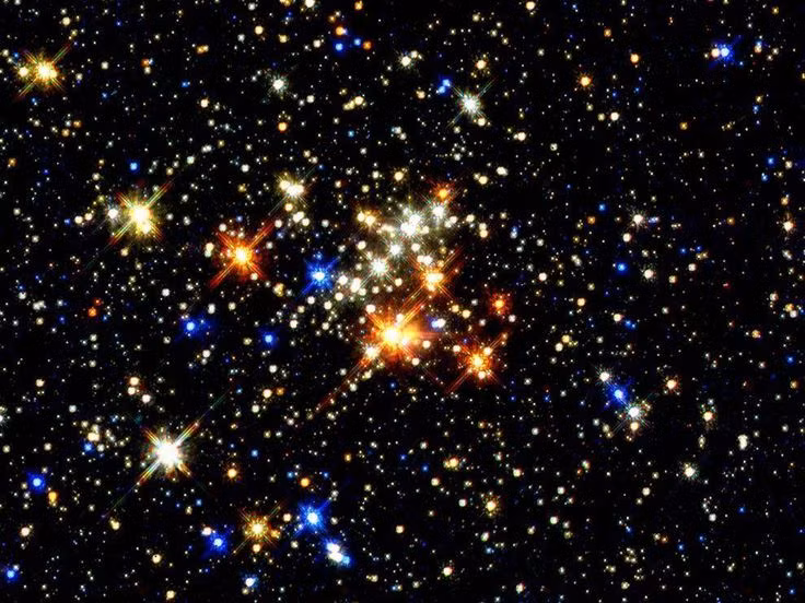  8. Khám phá của Edwin Hubble về sự giãn nở của vũ trụ (1929). Edwin Hubble phát hiện ra rằng các thiên hà đang di chuyển xa khỏi chúng ta, chứng tỏ vũ trụ đang giãn nở. Đây là bằng chứng mạnh mẽ hỗ trợ cho lý thuyết Vụ Nổ Lớn và thay đổi hiểu biết của chúng ta về sự phát triển của vũ trụ. Ảnh: Pinterest.