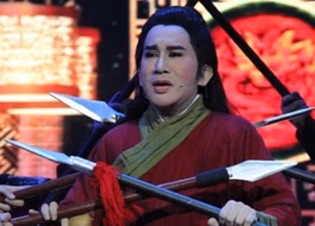 Hoàng Kim Long (tức nghệ sĩ ưu tú Kim Tử Long) vừa bị CQĐT Công an huyện Trà Ôn tỉnh Vĩnh Long ra quyết định khởi tố về hành vi "đánh bạc".