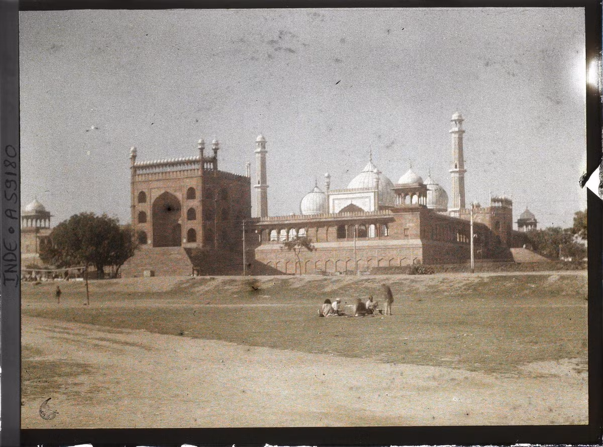 Toàn cảnh thánh đường Hồi giáo Lớn (Jama Masjid).