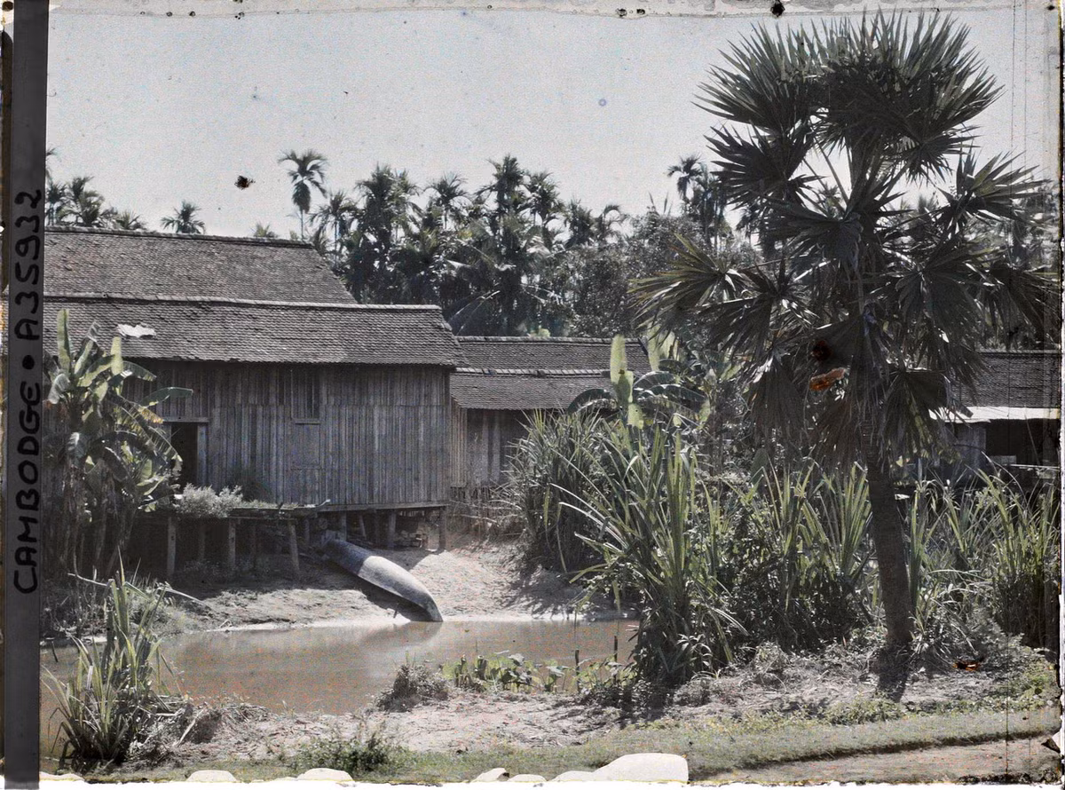 Khu vực này ngày nay là trung tâm thành phố Siem Reap, phía Nam thánh địa Angkor.