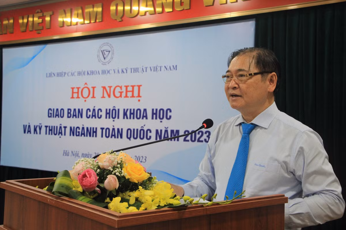 Hoi nghi giao ban cac Hoi Khoa hoc va Ky thuat nganh toan quoc nam 2023