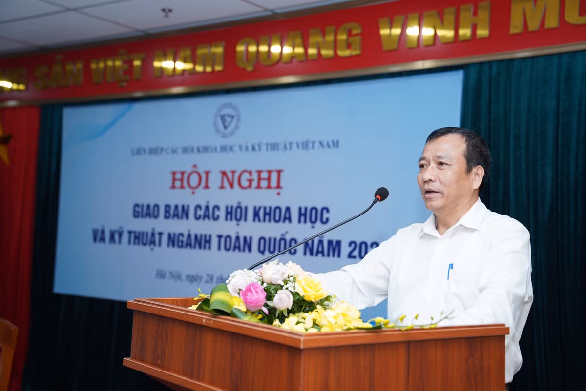 Hoi nghi giao ban cac Hoi Khoa hoc va Ky thuat nganh toan quoc nam 2023-Hinh-4