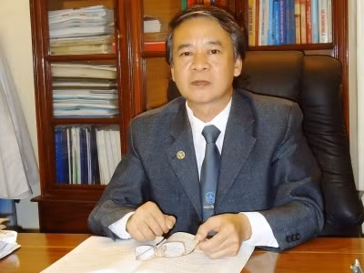 Luật sư Nguyễn Hoàng Tiến, Trưởng Văn phòng Luật sư Đức Thịnh. Luật sư Nguyễn Hoàng Tiến, Trưởng Văn phòng Luật sư Đức Thịnh.