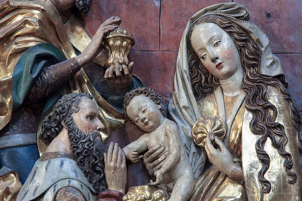 4. Altarpiece of Veit Stoss (Bàn thờ Veit Stoss): Tác phẩm được sáng tạo vào cuối thế kỷ 15 bởi nhà điêu khắc Veit Stoss và nằm trong thánh đường St. Mary's Basilica ở Krakow, Ba Lan. Đây là bàn thờ lớn nhất theo phong cách Gothic còn tồn tại, nhưng kiệt tác cũng suýt nữa bị phá hủy trong Chiến tranh thế giới thứ II.