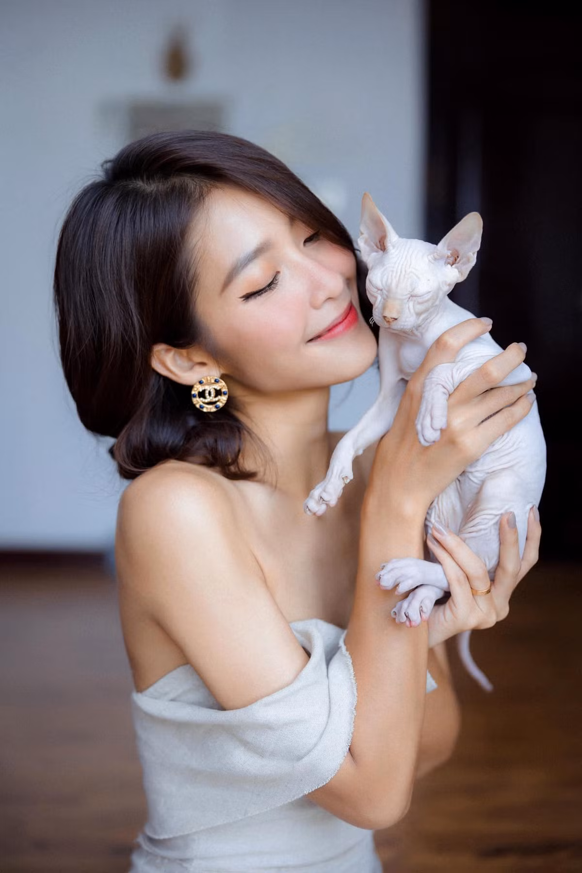 'Nhân vật đặc biệt nào' được Khả Ngân lưu nhiều ảnh nhất trong điện thoại? 'Nhan vat dac biet nao' duoc Kha Ngan luu nhieu anh nhat trong dien thoai?