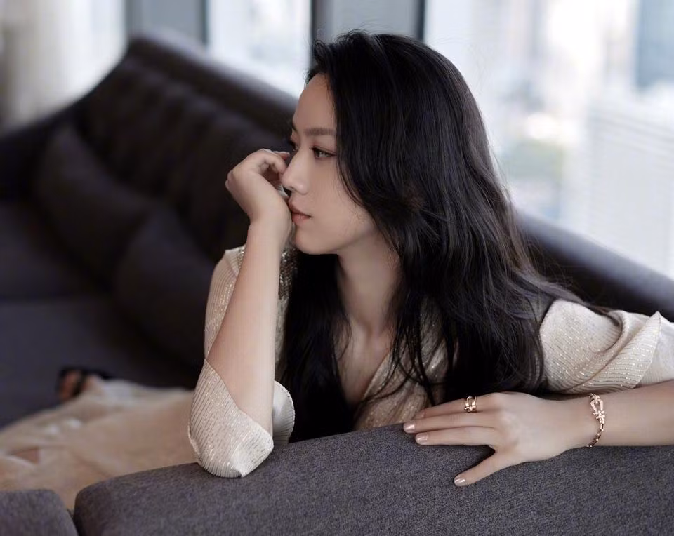 Đời tư kín tiếng kỳ lạ của "nữ hoàng cảnh nóng" Thang Duy - Hình 17 Doi tu kin tieng ky la cua