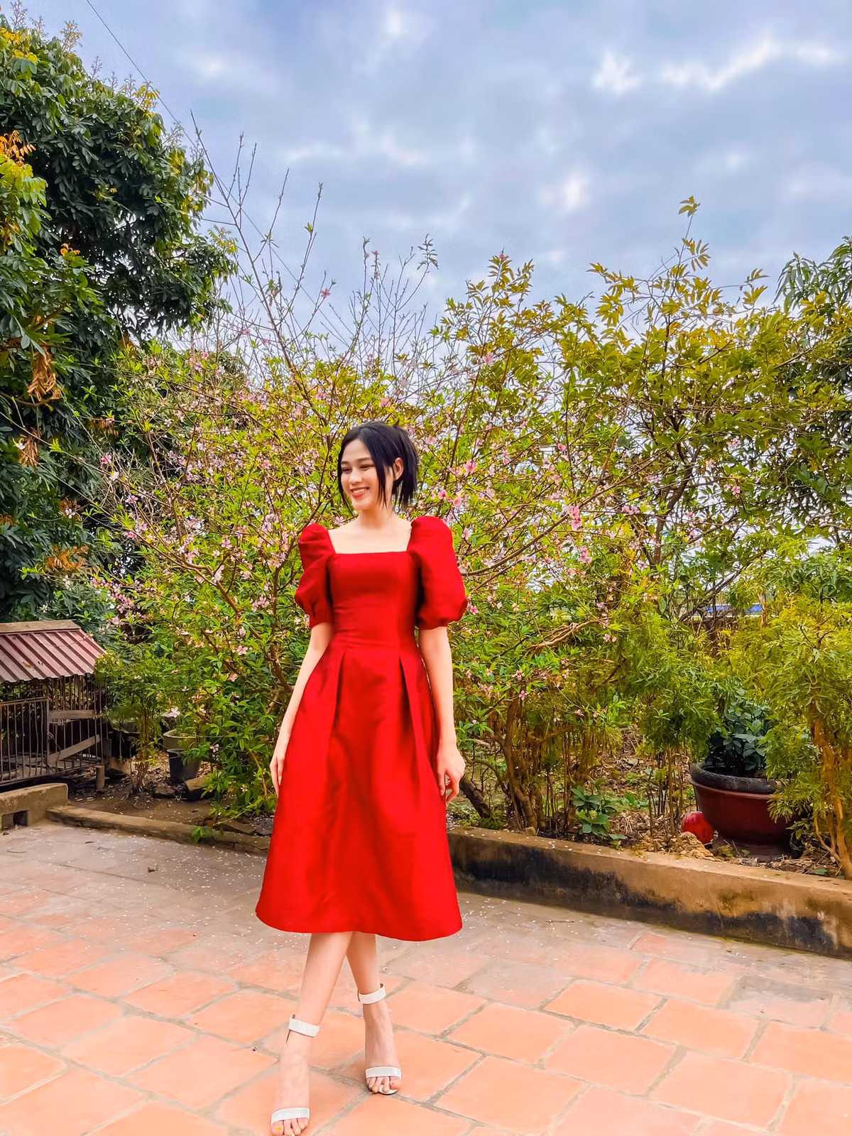 Hoa hau Do Thi Ha lo diem la thuong-Hinh-2