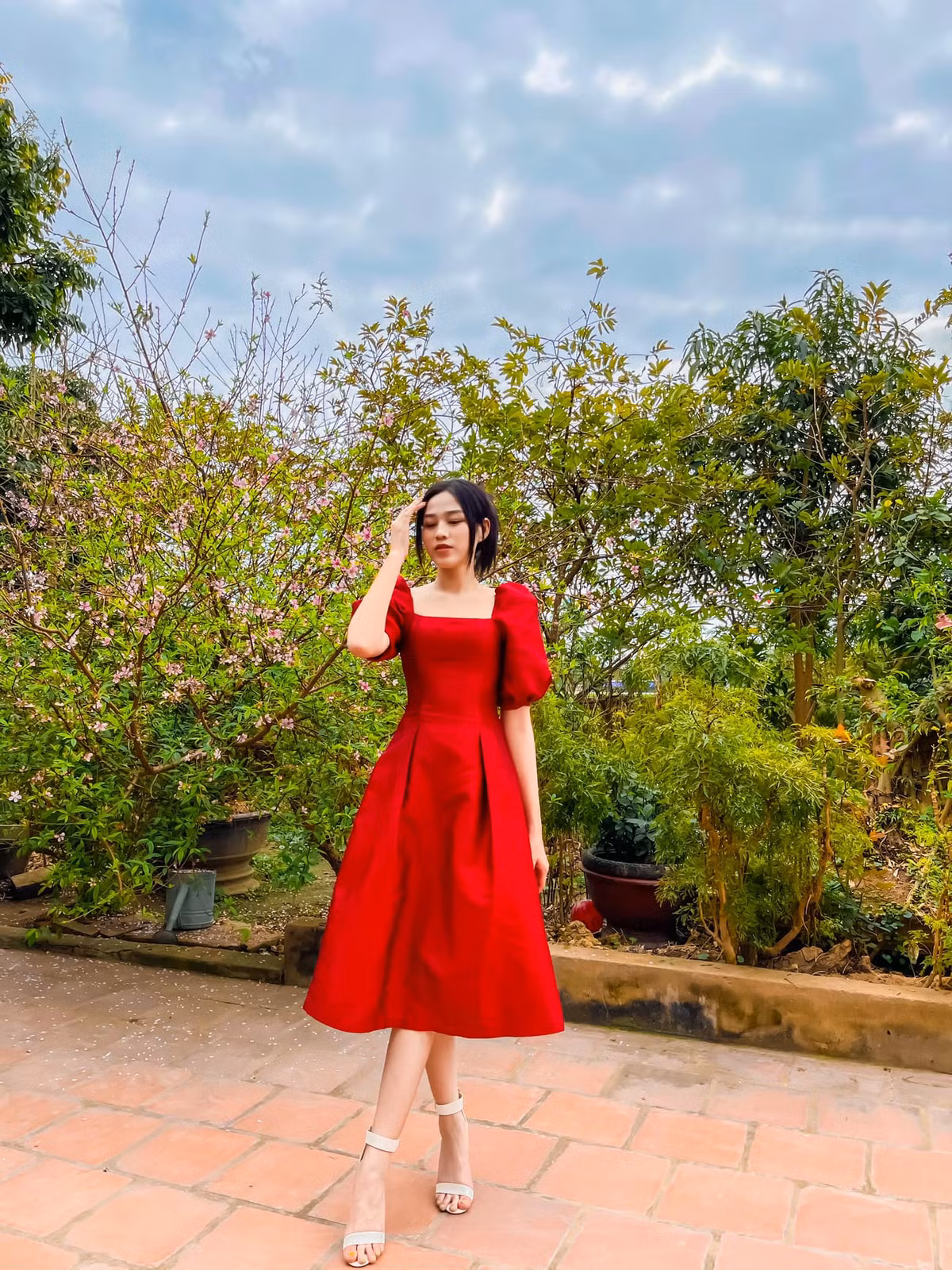 Hoa hau Do Thi Ha lo diem la thuong-Hinh-3